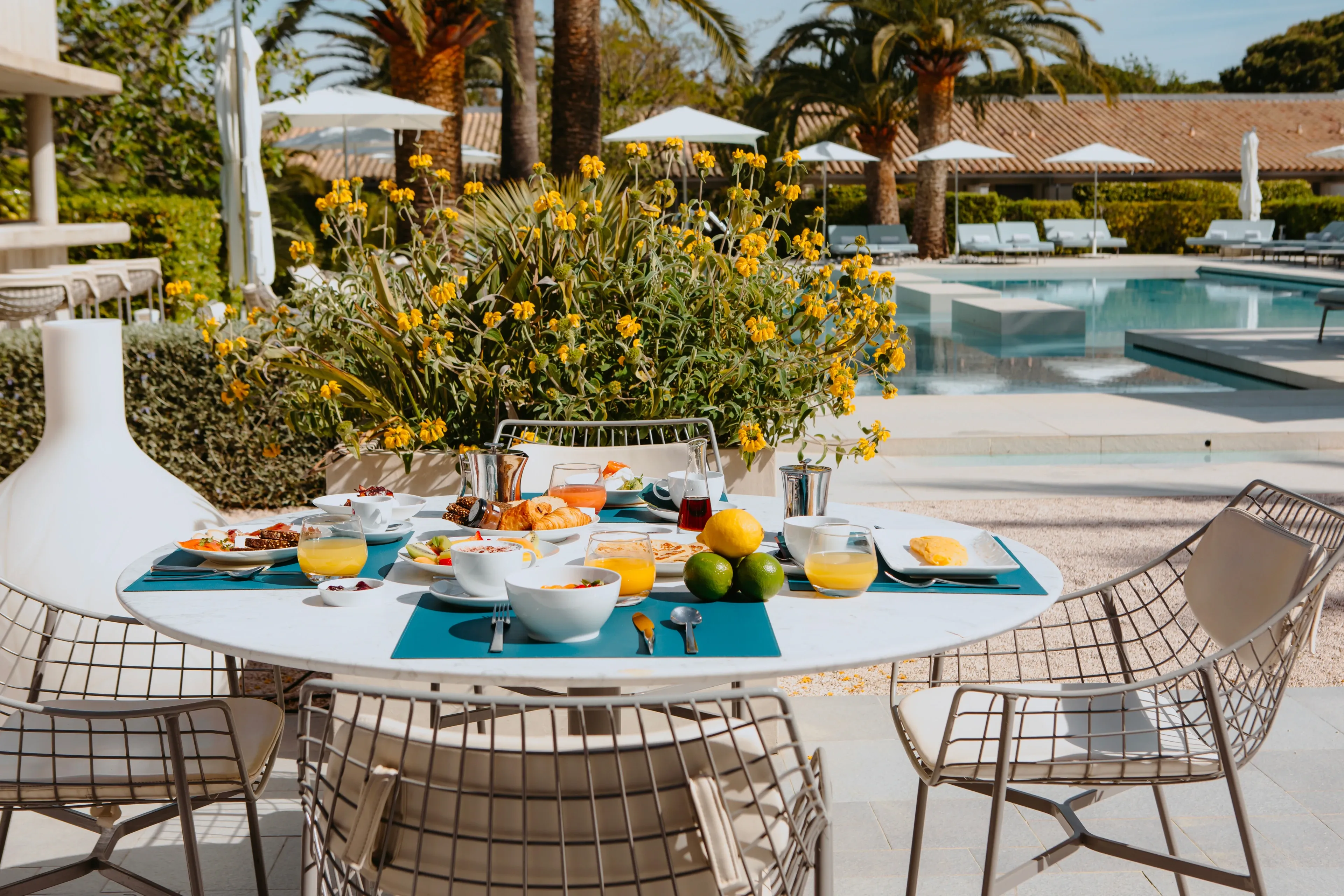 Petit-déjeuner et brunch à Saint-Tropez : commencer la journée au Sezz