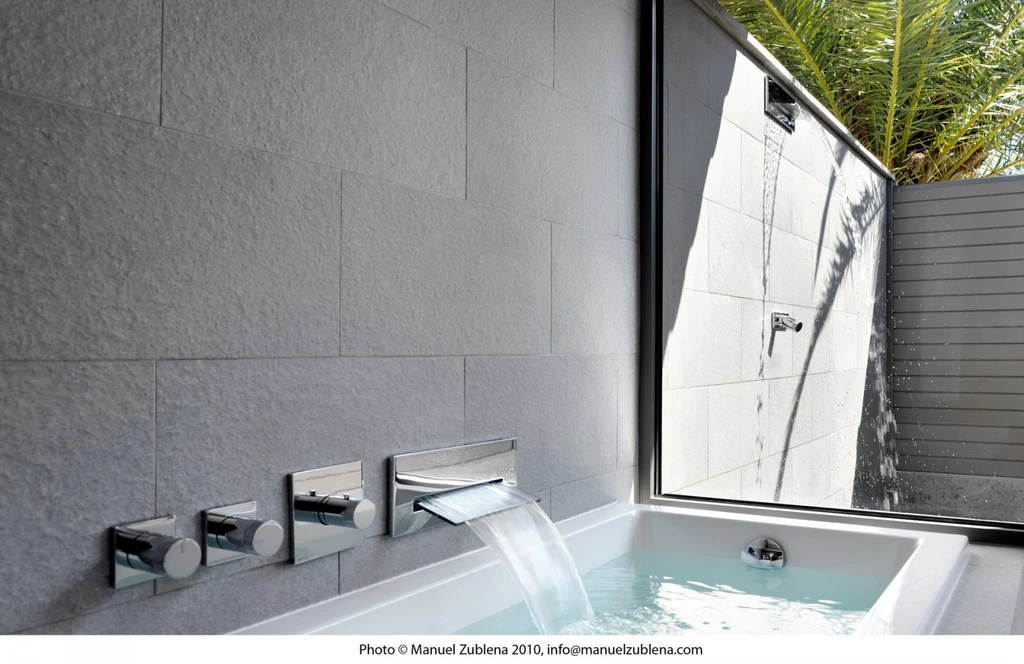 Bathroom Cocoon 2 ©Manuel Zublena