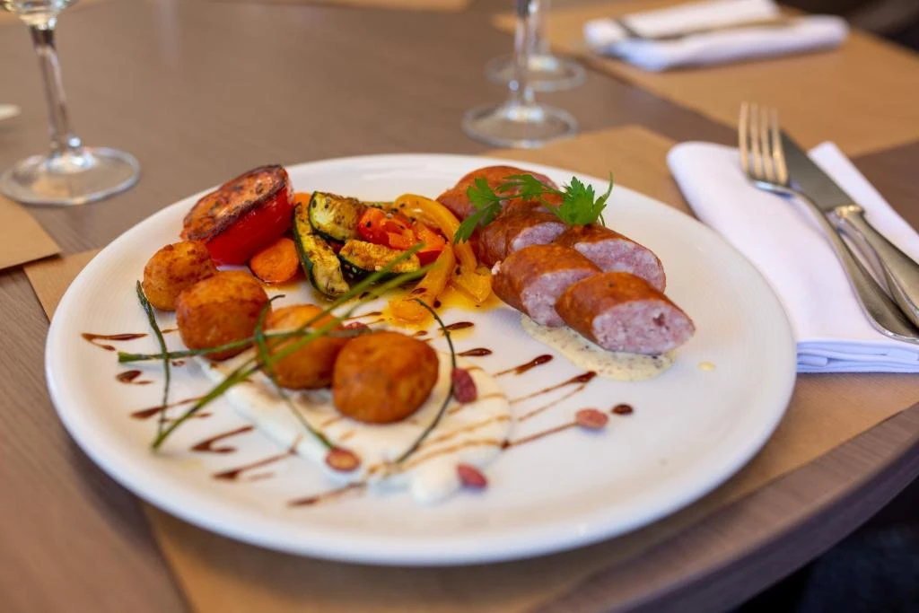 Plat Restaurant Le Saint Vincent - Elema Hotels Beauvais
