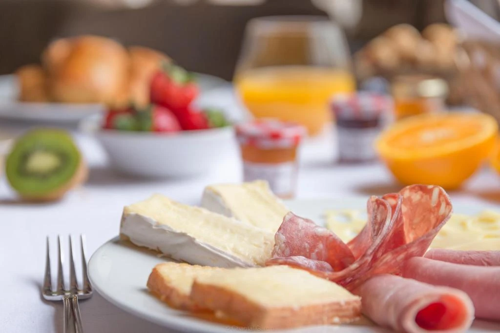 Petit déjeuner - L’Univers Arras by Elema Hotels