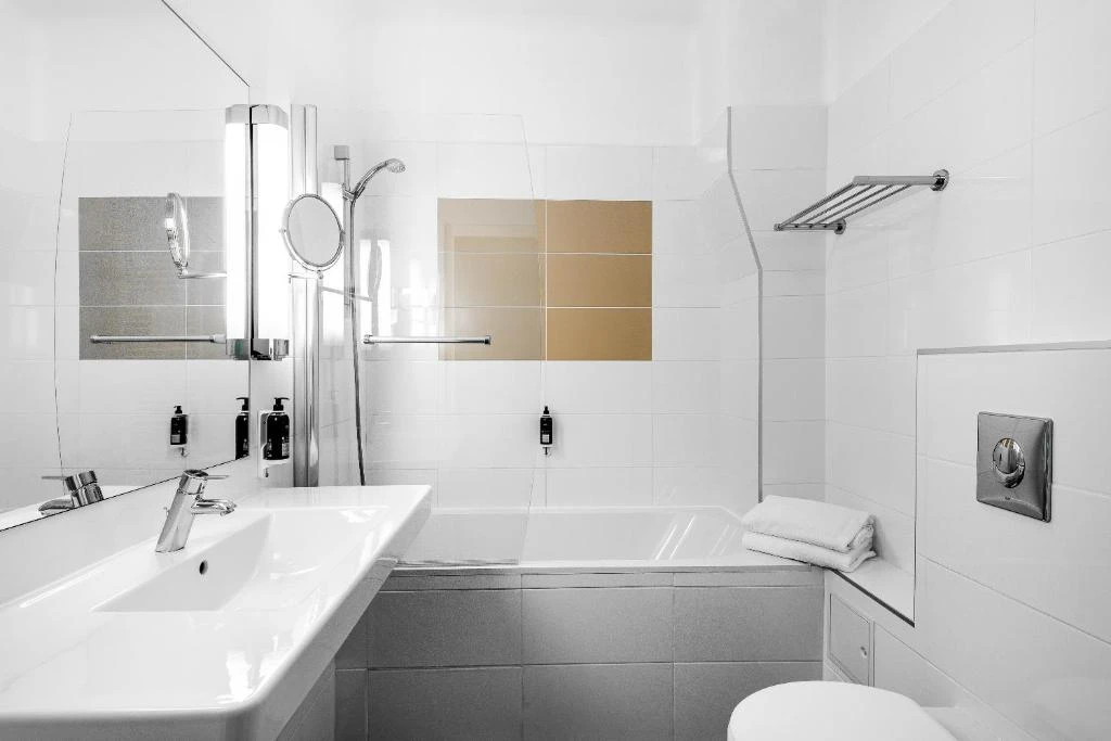 Salle de Bain - L’Univers Arras by Elema Hotels