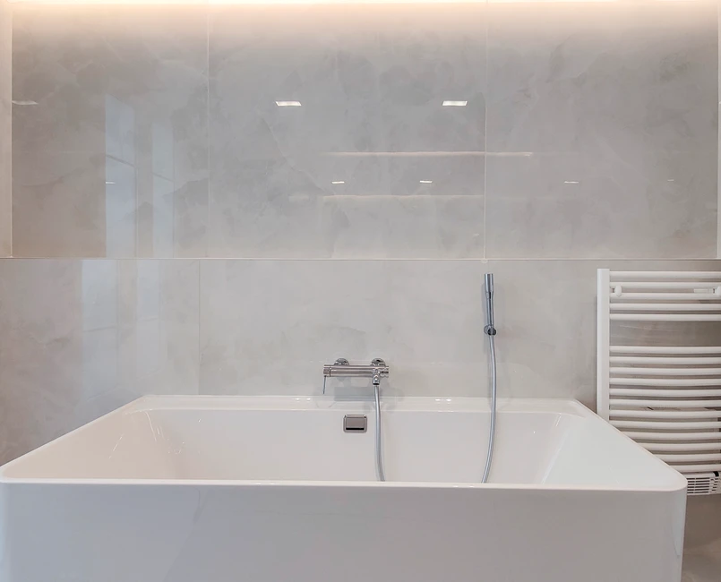 Hotel Aparthotel AMMI Nice Lafayette - Premium Studio shower & bathtub