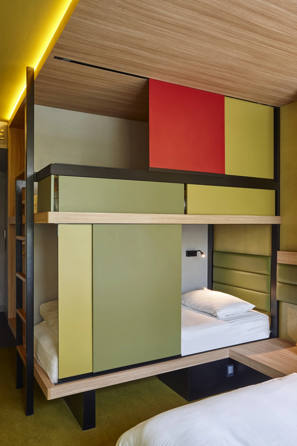 YOOMA Urban Lodge