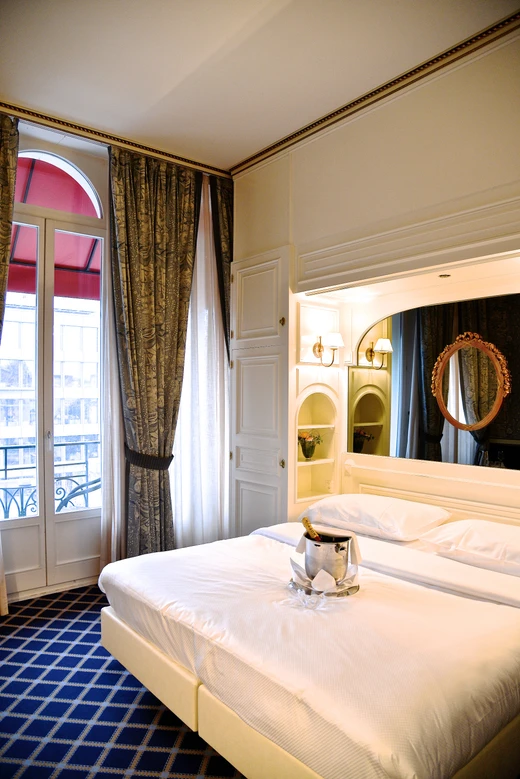 Hôtel Carlton Lausanne - room