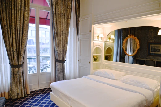 Hôtel Carlton Lausanne - room