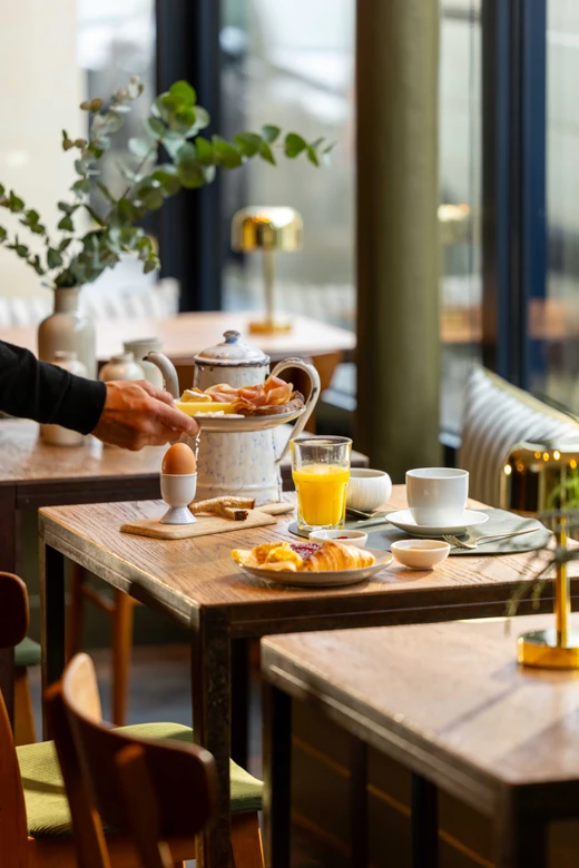 Breakfast - COQ Hotel - Paris