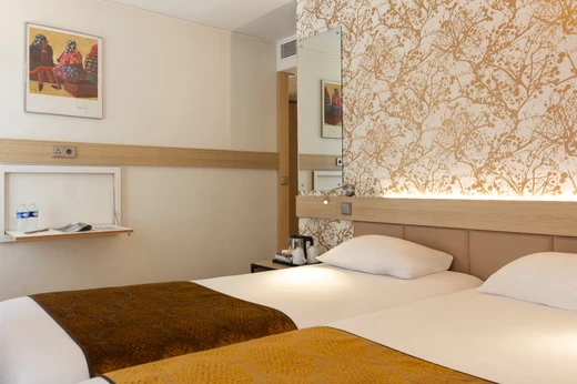 Hôtel Hor Les Lumières - Room
