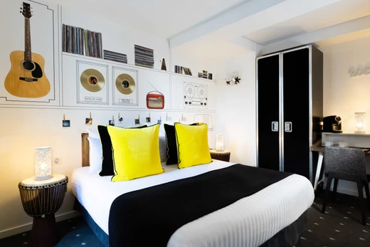 Hôtel du Triangle d'Or - Comfortable rooms in Paris