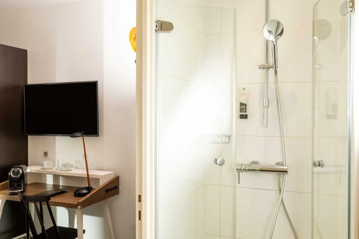 Hôtel du Triangle d'Or - Comfortable rooms in Paris