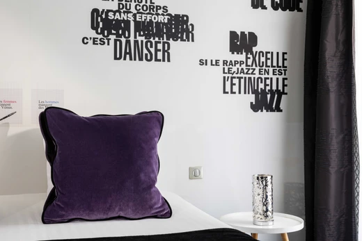 Hôtel du Triangle d'Or - Comfortable rooms in Paris