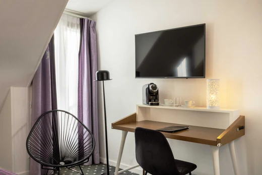 Hôtel du Triangle d'Or - Comfortable Rooms in Paris