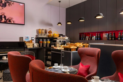 Hotel du Triangle d'Or - Breakfast Paris Madeleine