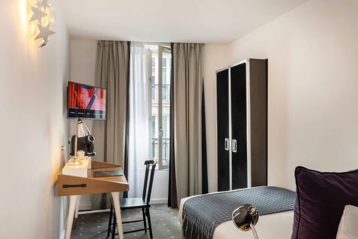 Triangle d'Or Hotel - Comfortable rooms in Paris