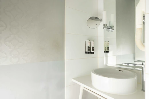 Hôtel du Triangle d'Or - Comfortable rooms in Paris