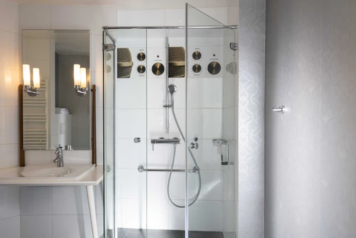 Golden Triangle Hotel - Comfortable Rooms in Paris