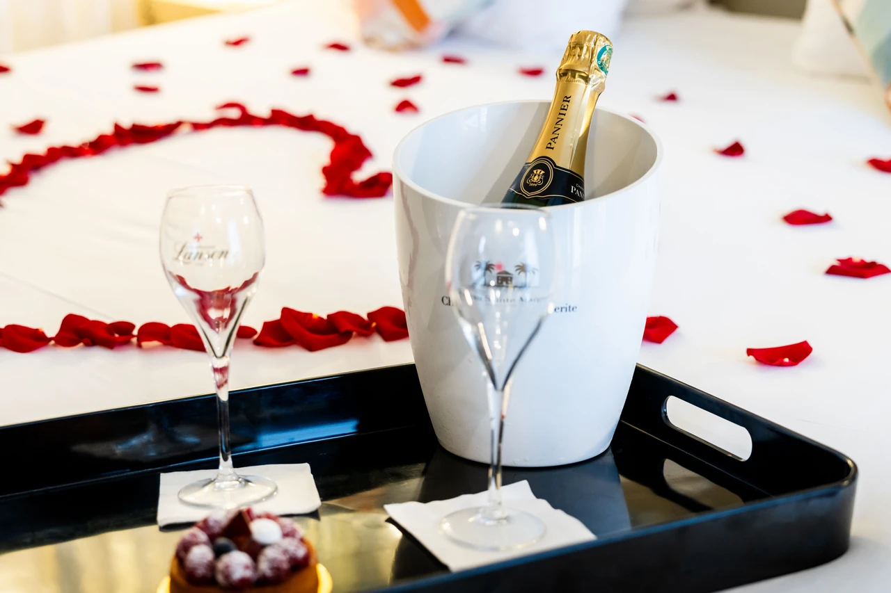 Hôtel 7 Eiffel - Offerta Romantica