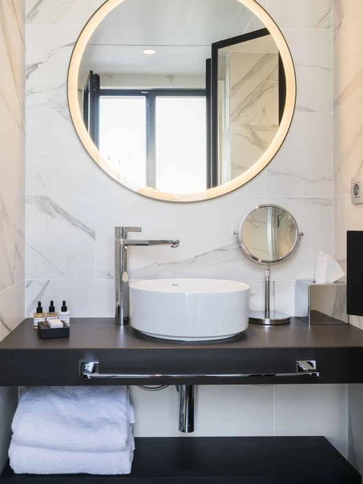 Chambre double avec balcon au LAZ hotel spa urbain