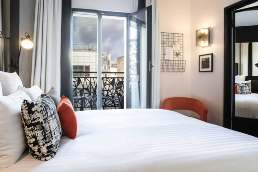 Chambre double avec balcon au LAZ hotel spa urbain