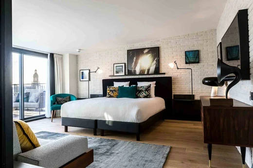 LAZ' Hotel Spa Urbain