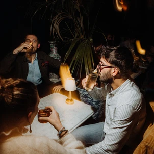 Ultimate Content - Client - Bar 1802, Paris