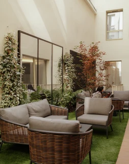 Ultimate Content - Client - Hotel Barnett Paris