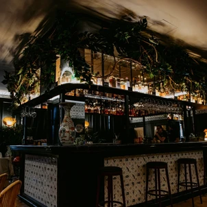 Ultimate Content - Client - Bar 1802, Paris