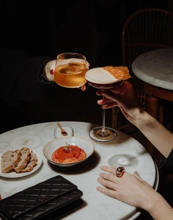 Ultimate Content - Client - Bar 1802, Paris