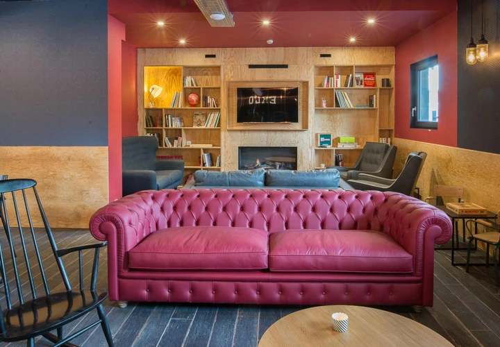 Eklo Hotels - Lille - Groups & Privatizations - Library
