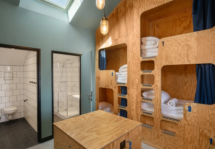 Eklo Hotels - Sleep - Men's Dormitory
