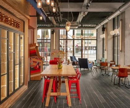 Eklo Hotels - Toulouse - Groups & Privatization - Library