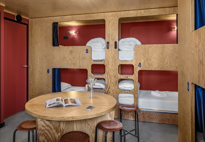 Eklo Hotels - Sleep - Private Dormitory