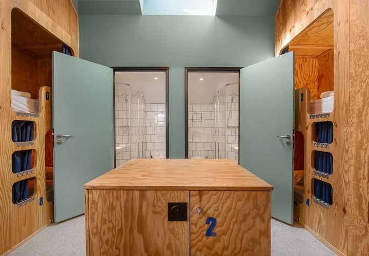 Eklo Hotels - Sleep - Men's Dormitory