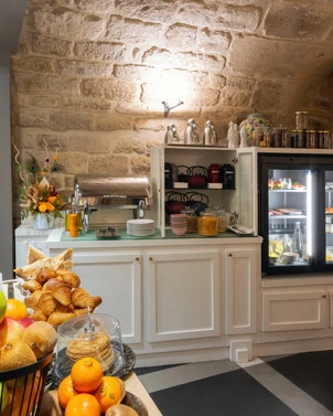 The Stendhal - Breakfast