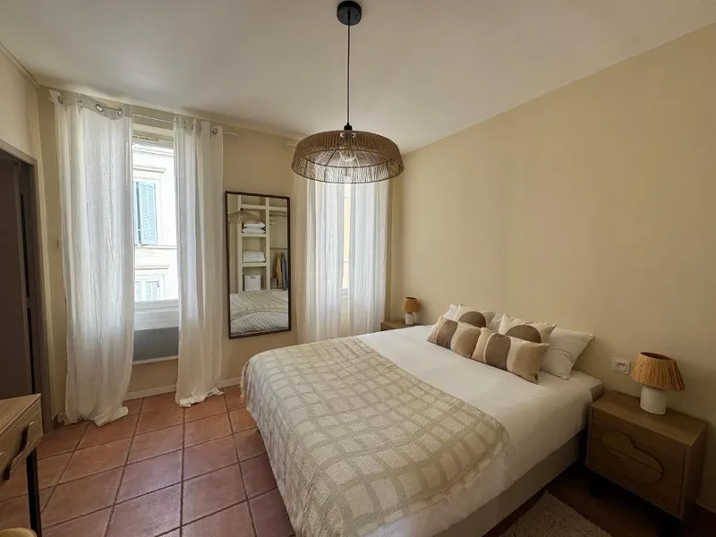 Azur Hôtel - Appartement Longchamp